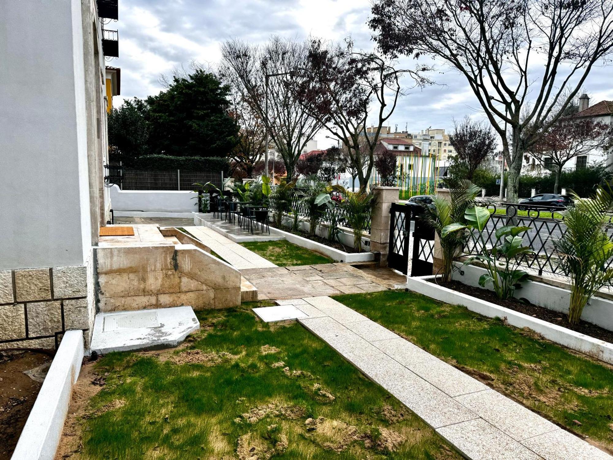 Relax And Explore And Bed & Breakfast Lissabon