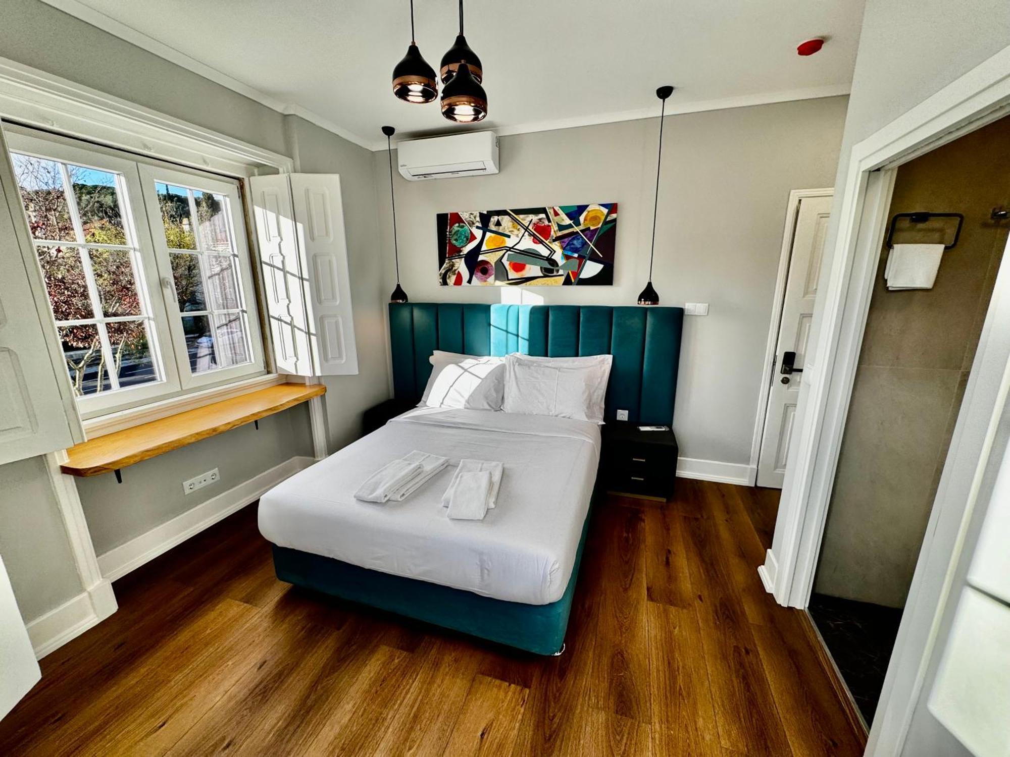 Bed & Breakfast Relax And Explore And Lissabon